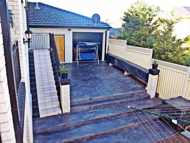3 Wise Way, Roxburgh Park VIC 3064