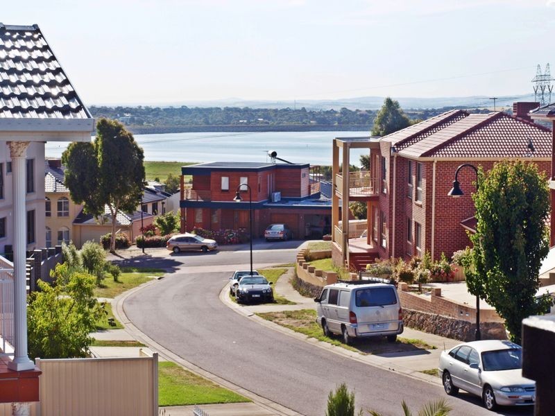 3 Wise Way, Roxburgh Park VIC 3064