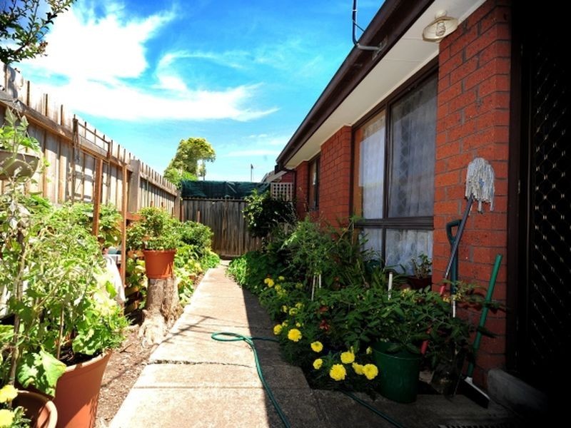 8/103 Mickleham Road, Tullamarine VIC 3043