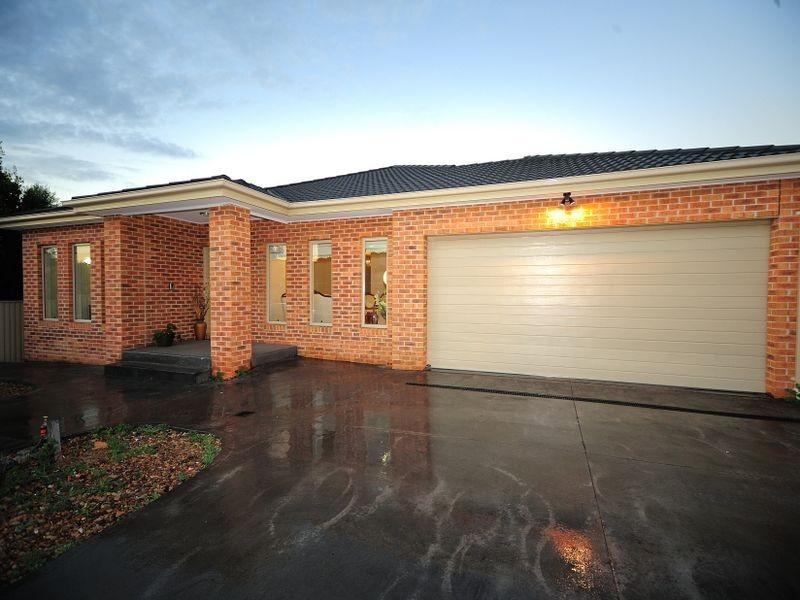 3 Hurley Rise, Roxburgh Park VIC 3064