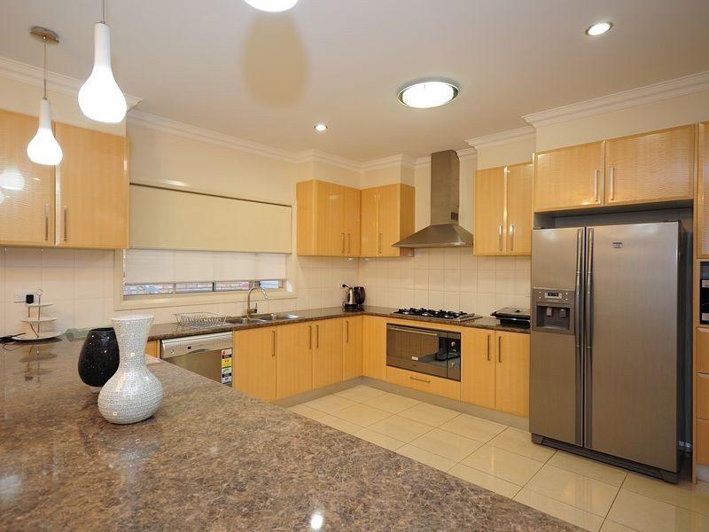 3 Hurley Rise, Roxburgh Park VIC 3064
