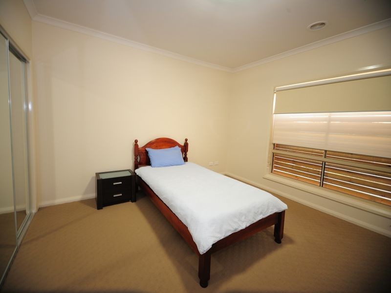 3 Hurley Rise, Roxburgh Park VIC 3064