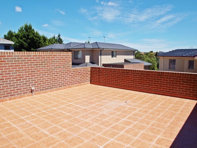 4/29-31 Ashleigh Cresent, Meadow Heights VIC 3048