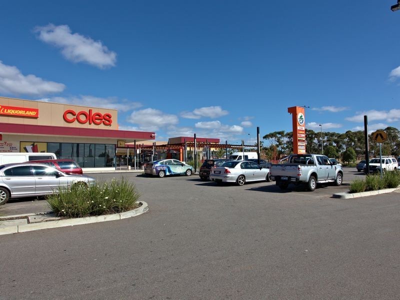 8/100 Furlong Road, Deer Park VIC 3023