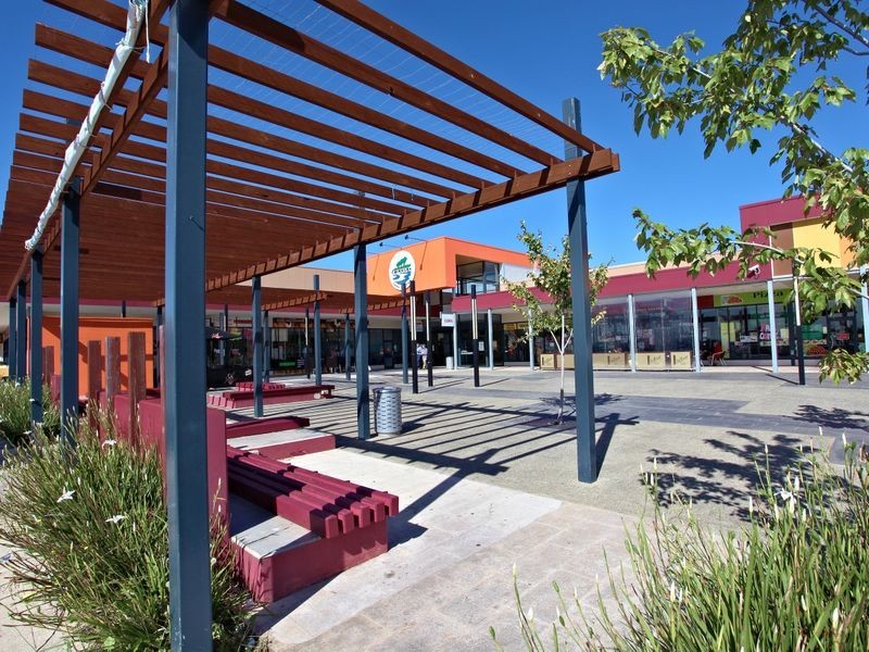 8/100 Furlong Road, Deer Park VIC 3023