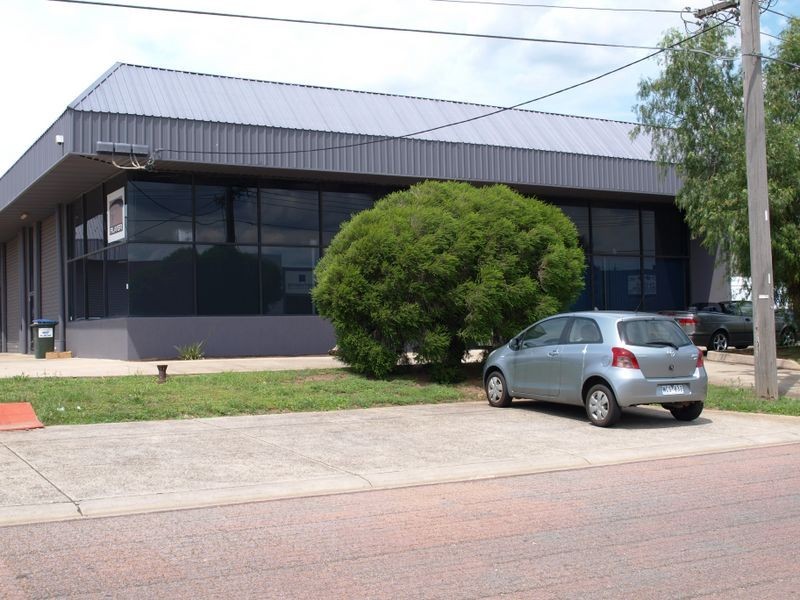 1/42 Barrie Road, Tullamarine VIC 3043