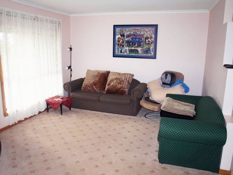 2 Oncidium Gardens, Keilor Downs VIC 3038