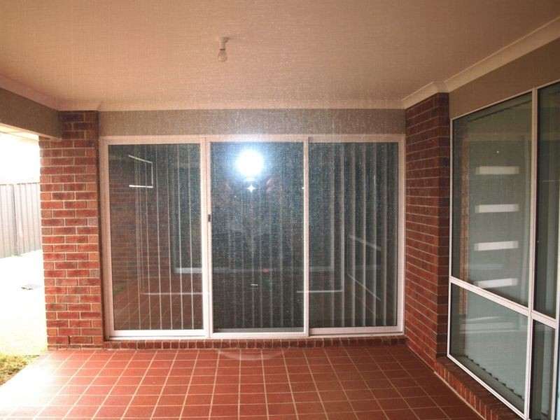 5 Bentley Drive, Deer Park VIC 3023