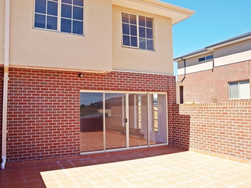 4/29-31 Ashleigh Crescent, Meadow Heights VIC 3048