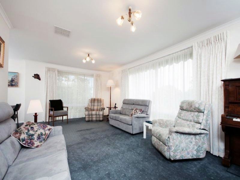 8-10 Farley Court, Gladstone Park VIC 3043