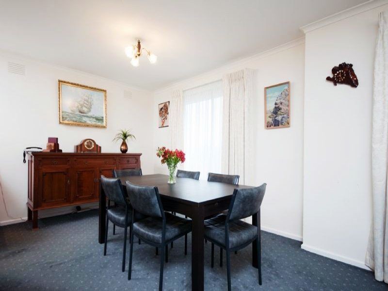8-10 Farley Court, Gladstone Park VIC 3043
