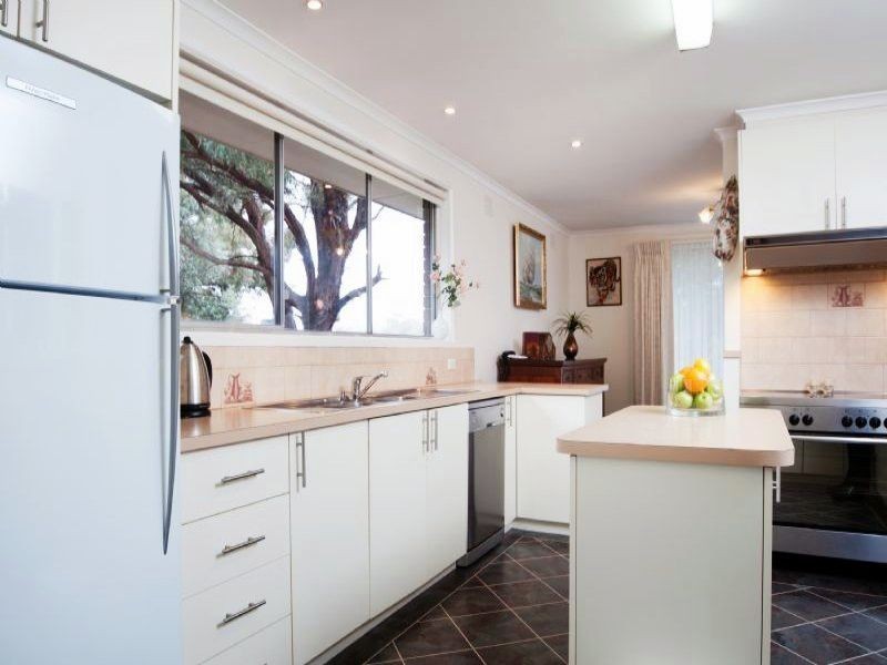 8-10 Farley Court, Gladstone Park VIC 3043