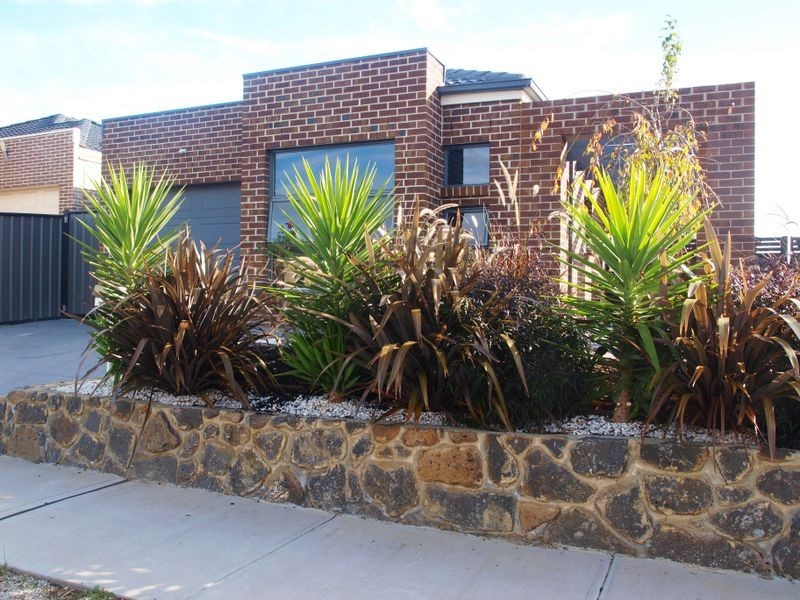 32 Northumberland Circuit, Craigieburn VIC 3064