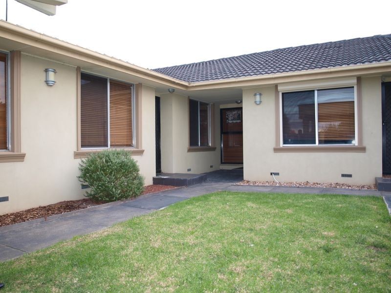 3/27 Broadmeadows Road, Tullamarine VIC 3043
