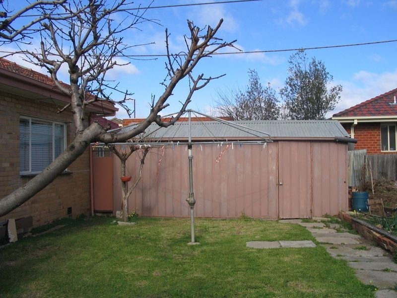 47 Matthews  Avenue, Airport West VIC 3042