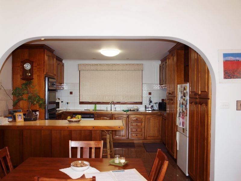 28 Clarke Drive, Gladstone Park VIC 3043