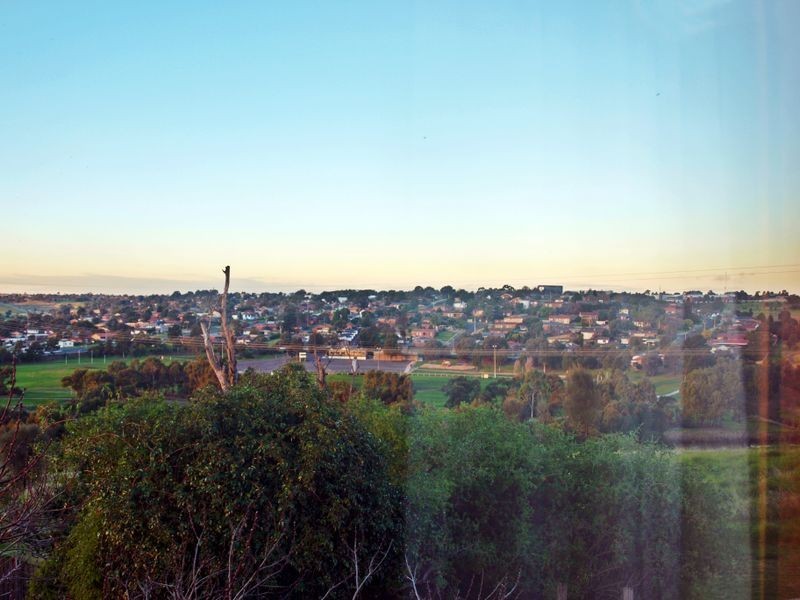 28 Clarke Drive, Gladstone Park VIC 3043