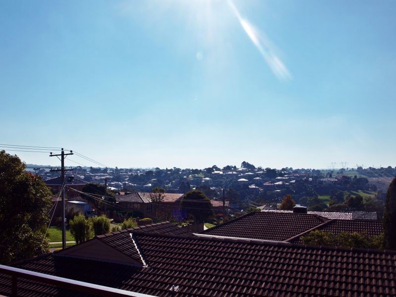 28 Clarke Drive, Gladstone Park VIC 3043