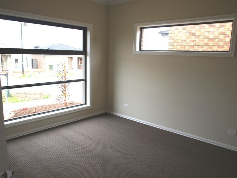 27 Watergum Avenue, Craigieburn VIC 3064