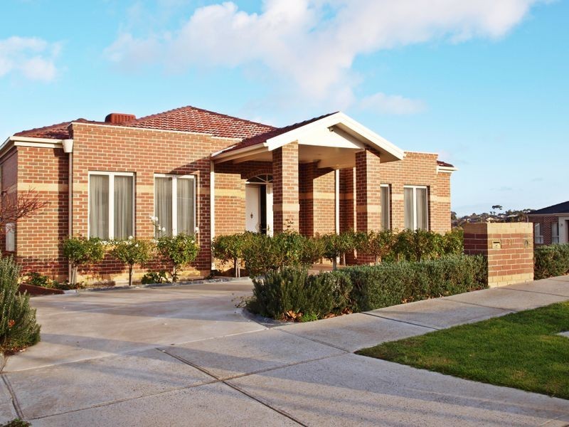 21 Bateman Street, Attwood VIC 3049