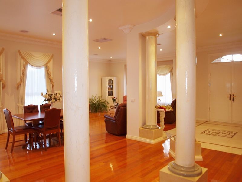 21 Bateman Street, Attwood VIC 3049