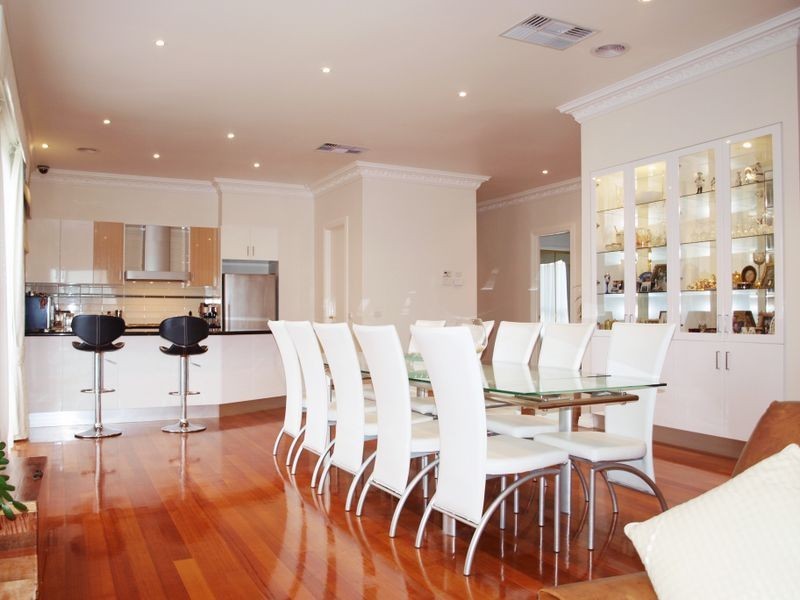 21 Bateman Street, Attwood VIC 3049