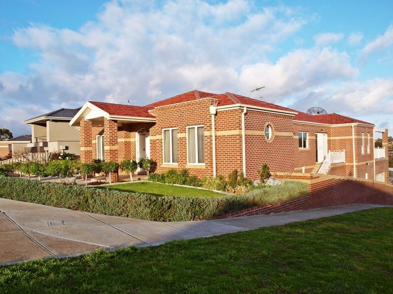 21 Bateman Street, Attwood VIC 3049