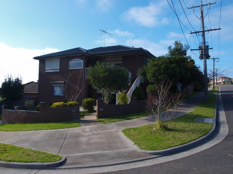 71 Clarke Drive, Gladstone Park VIC 3043