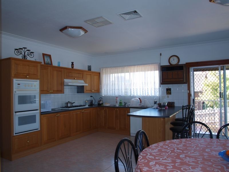 71 Clarke Drive, Gladstone Park VIC 3043