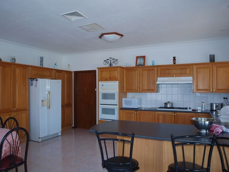 71 Clarke Drive, Gladstone Park VIC 3043