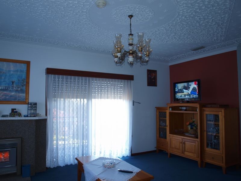 71 Clarke Drive, Gladstone Park VIC 3043