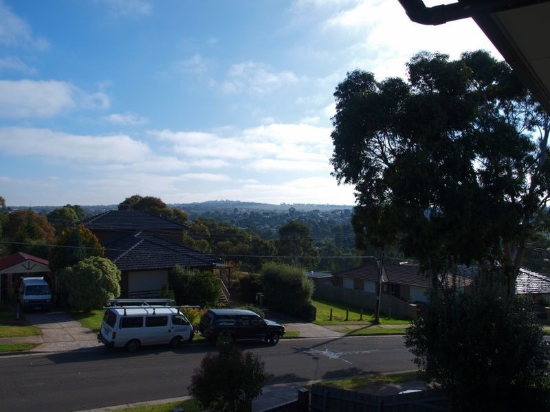 71 Clarke Drive, Gladstone Park VIC 3043