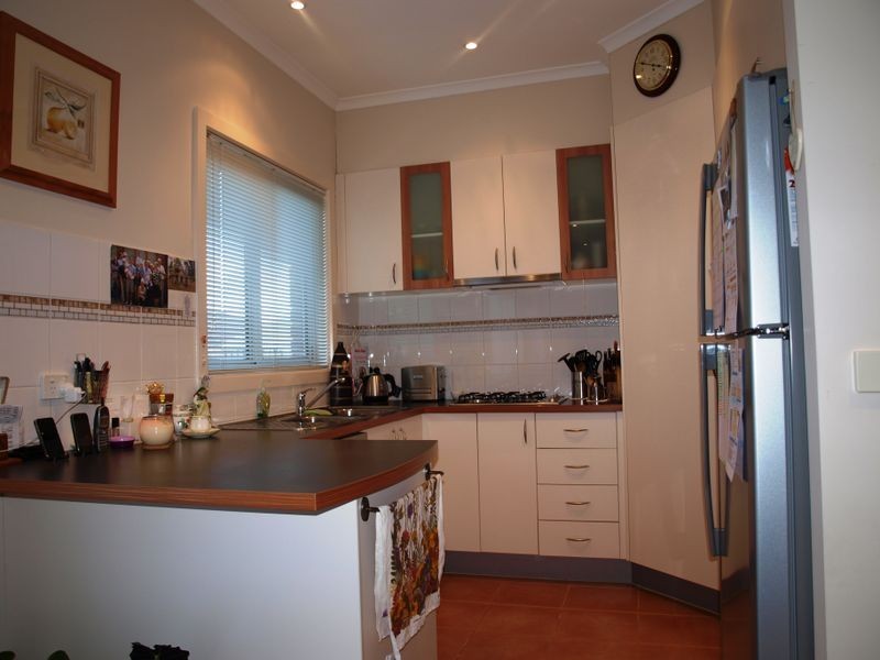 36 Amberlea Circuit, Taylors Hill VIC 3037