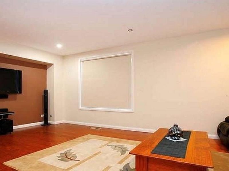 23 Lysterfield Drive, Greenvale VIC 3059
