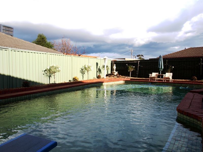 16 Wirilda Place, Keilor Downs VIC 3038