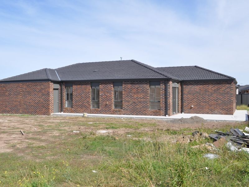 27 Kelway Street, Craigieburn VIC 3064