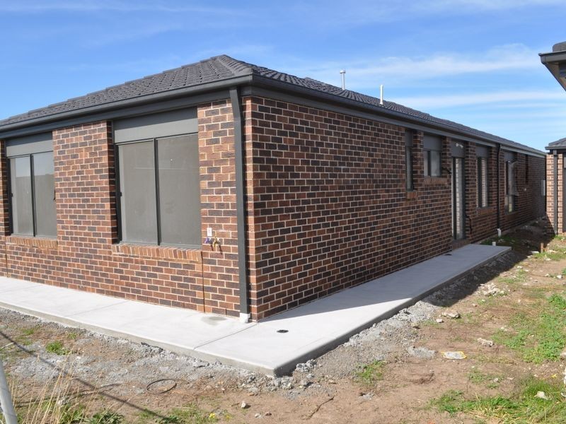 27 Kelway Street, Craigieburn VIC 3064
