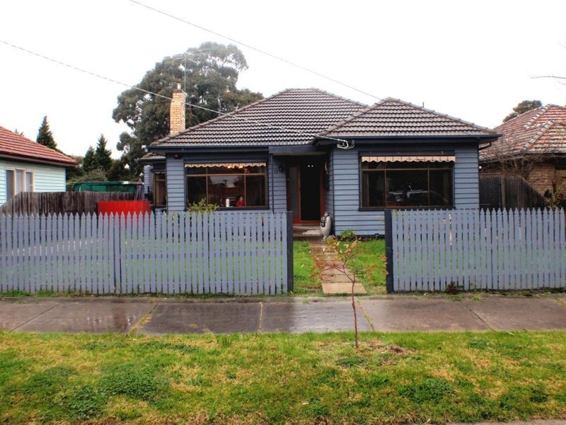 74 Isla Avenue, Glenroy VIC 3046