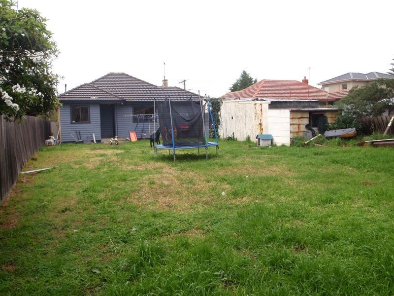 74 Isla Avenue, Glenroy VIC 3046