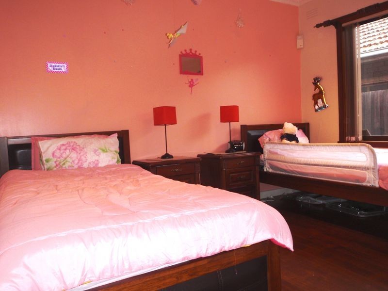 74 Isla Avenue, Glenroy VIC 3046