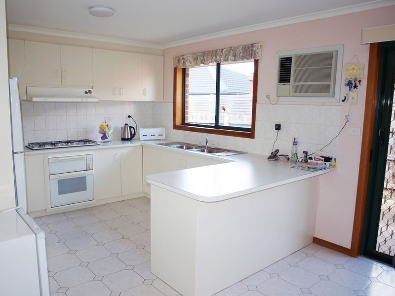2 Oncidium Gardens, Keilor Downs VIC 3038