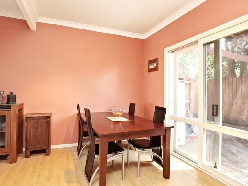 2/17 Flannery Court, Oak Park VIC 3046