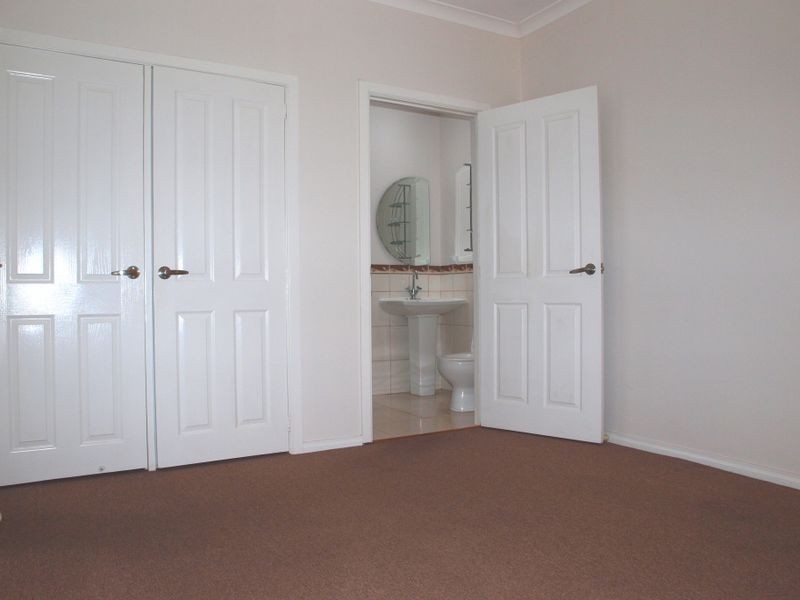 1/7 Bates Court, Jacana VIC 3047