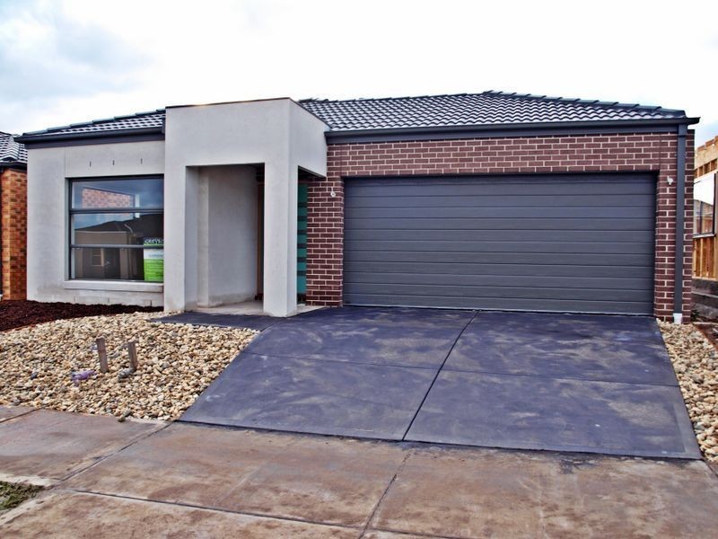 27 Watergum Avenue, Craigieburn VIC 3064