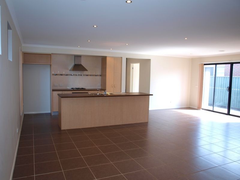43 Hurlingham Way, Craigieburn VIC 3064