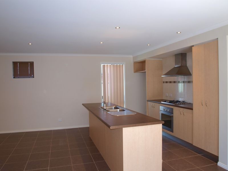 43 Hurlingham Way, Craigieburn VIC 3064
