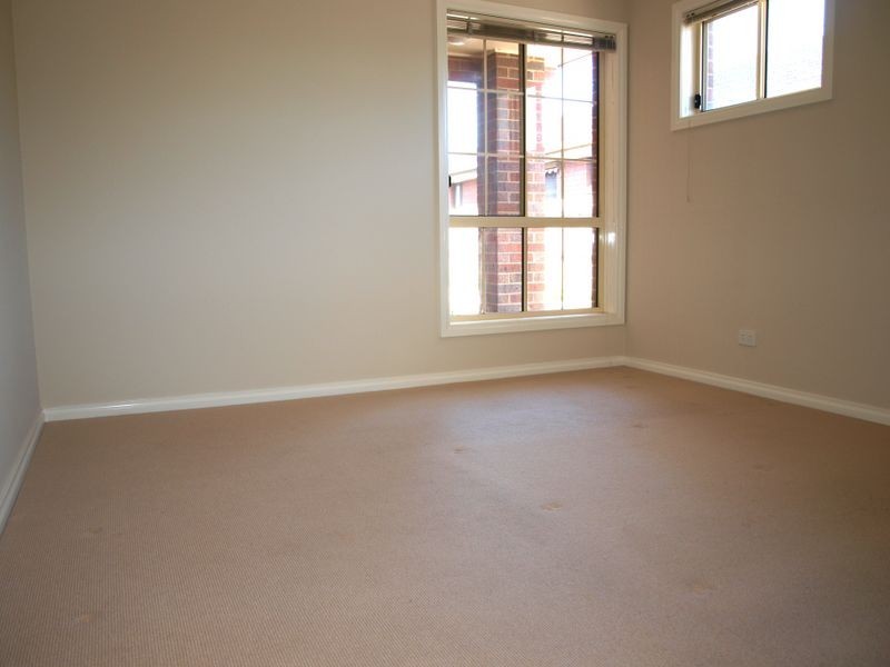 2/53 Clydesdale Avenue, Airport West VIC 3042