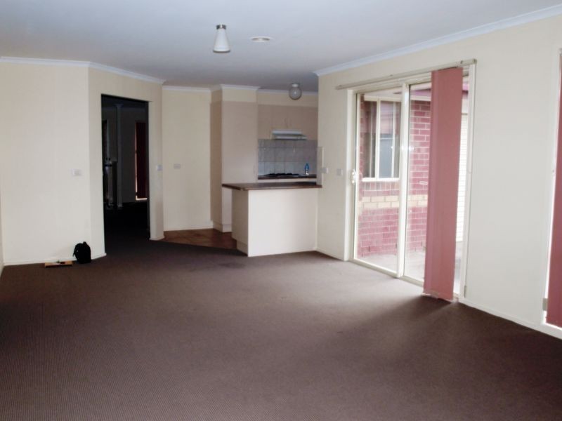 28 O’Donnell Drive, Caroline Springs VIC 3023