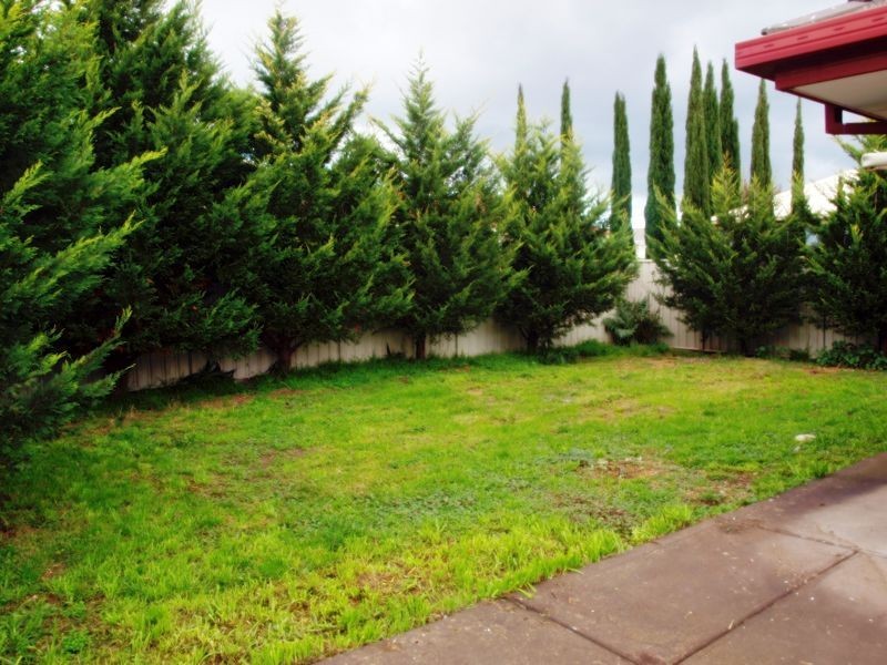 28 O’Donnell Drive, Caroline Springs VIC 3023