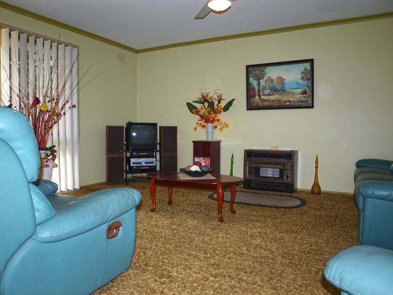 2/60 Sharps Road, Tullamarine VIC 3043